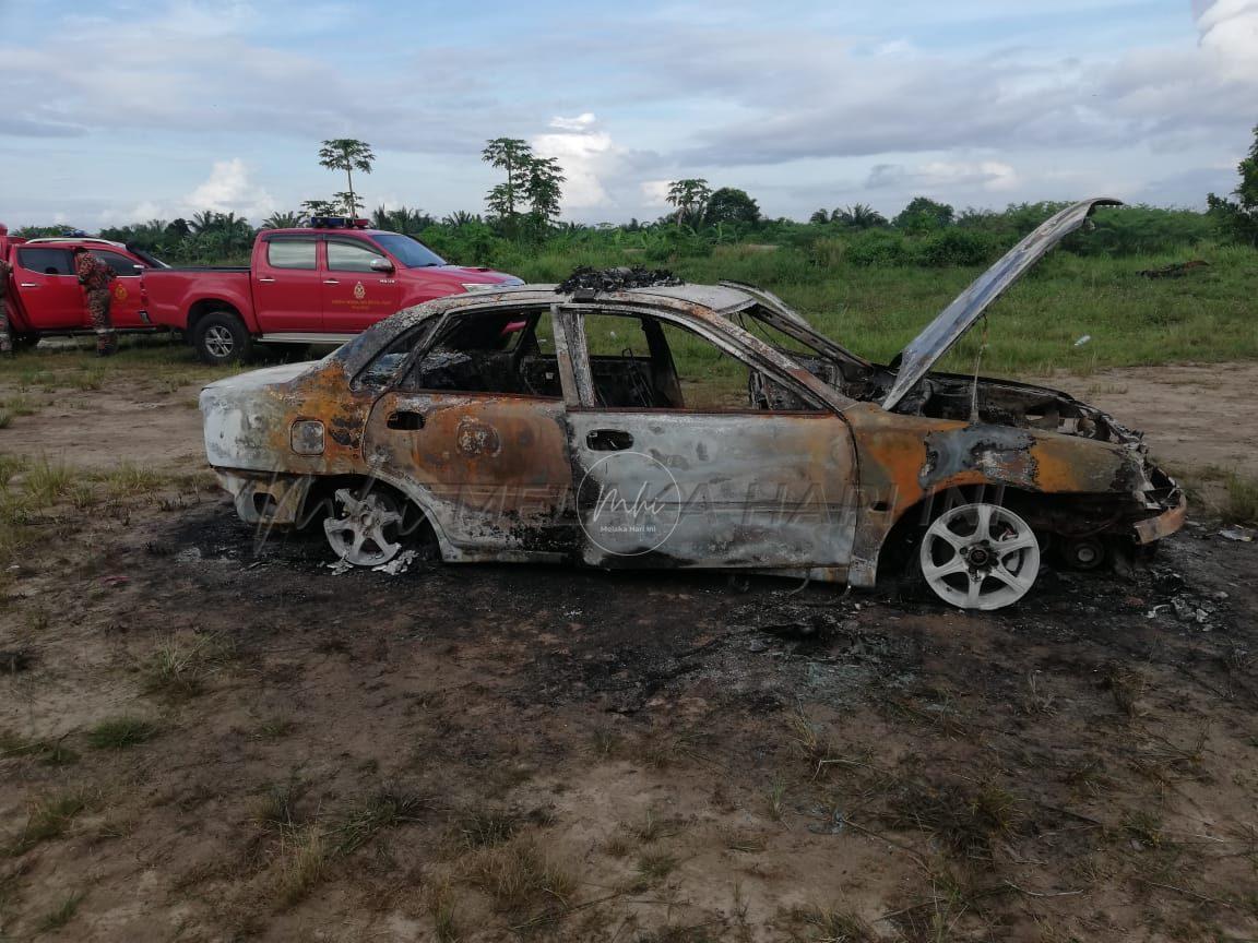 Pekerja balak mengamuk bakar kereta peronda polis