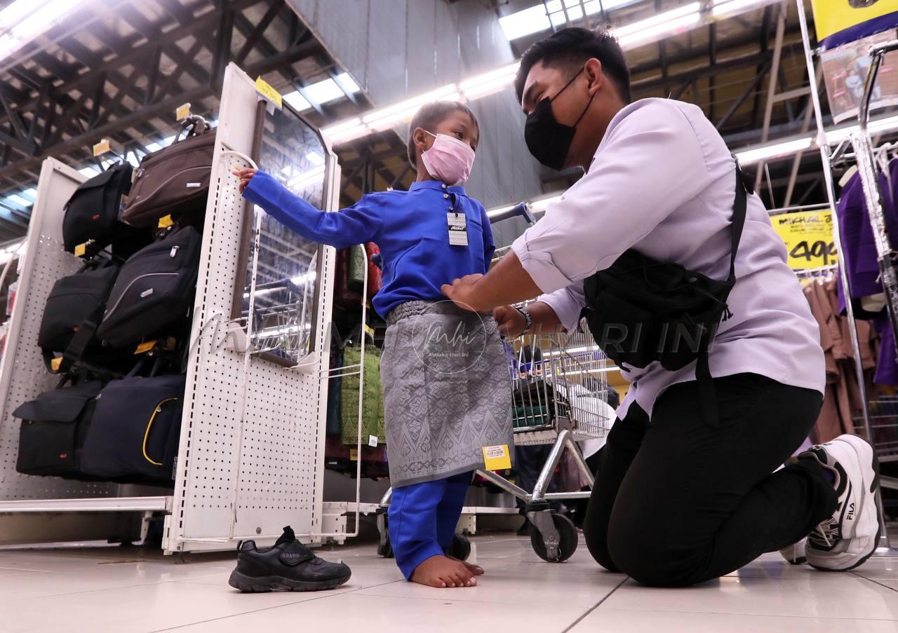 Ada bapa sara empat anak dengan pendapatan RM300 sebulan