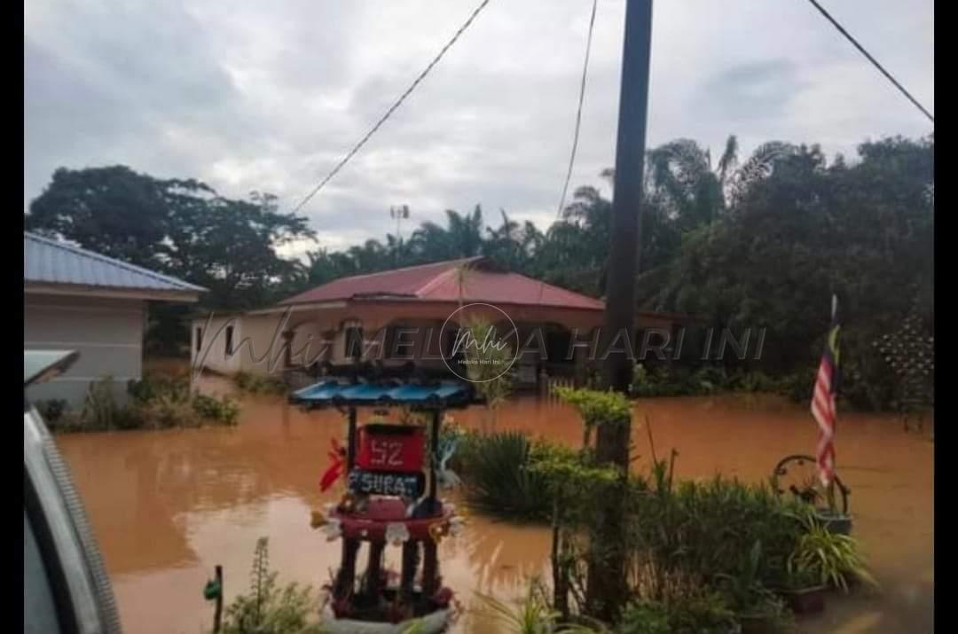 Mangsa banjir di Pontian reda sambut Aidilfitri dalam banjir