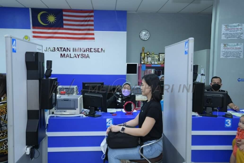 Operasi kaunter Imigresen dilanjutkan 10 malam di Melaka, lima negeri