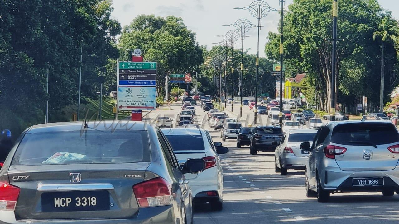 Aliran trafik sesak dari Seremban ke Jelebu