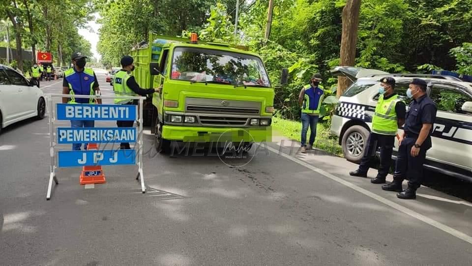 JPJ Perlis pantau kenderaan keluar masuk sejak sempadan dibuka