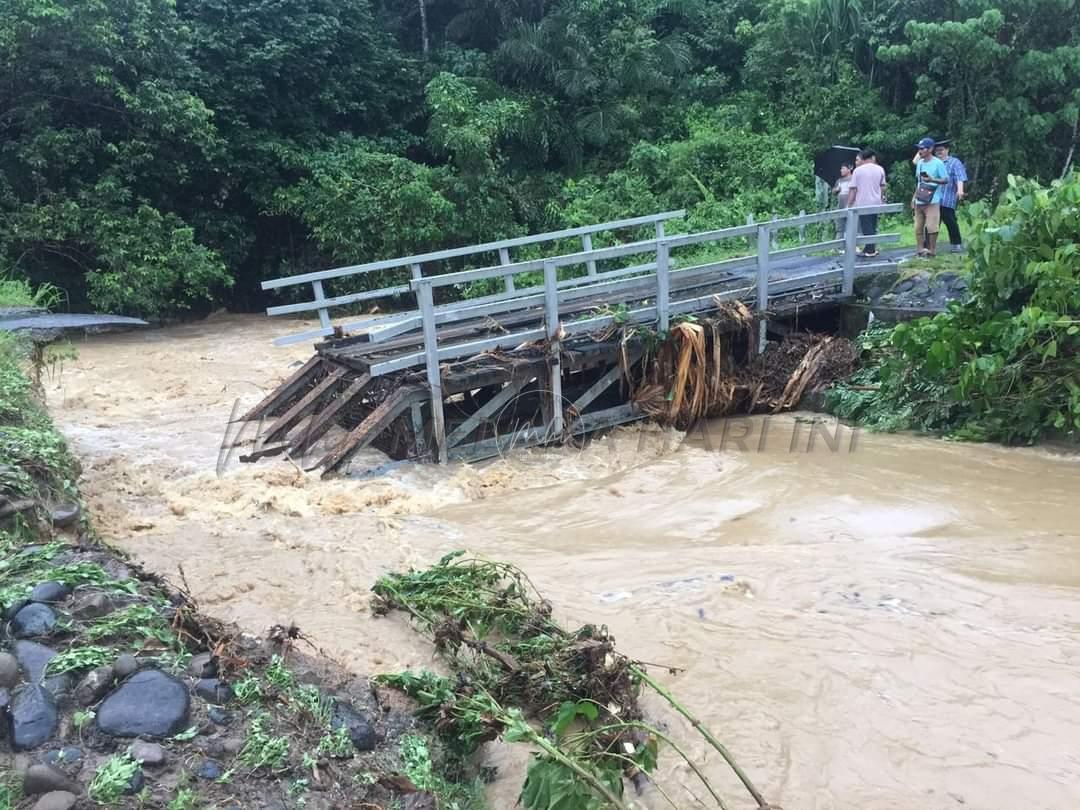 Banjir: 4,000 penduduk terputus hubungan ekoran jambatan runtuh di Kota Belud