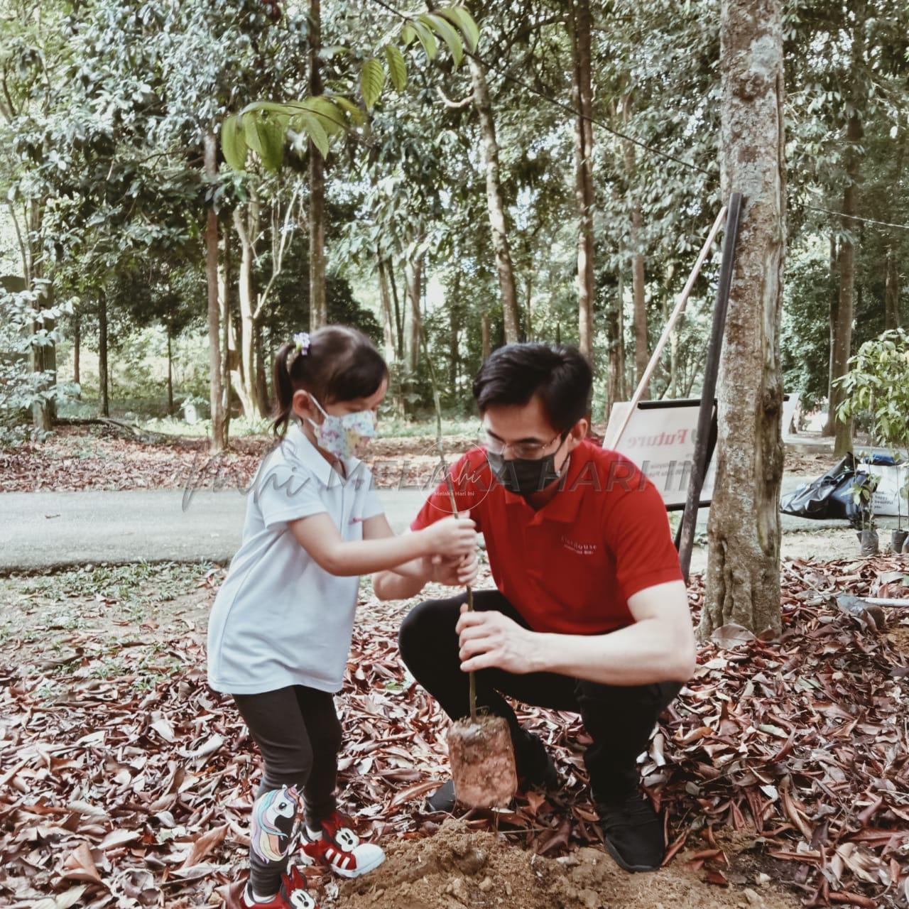 Tanam 200,000 pokok sepanjang tahun