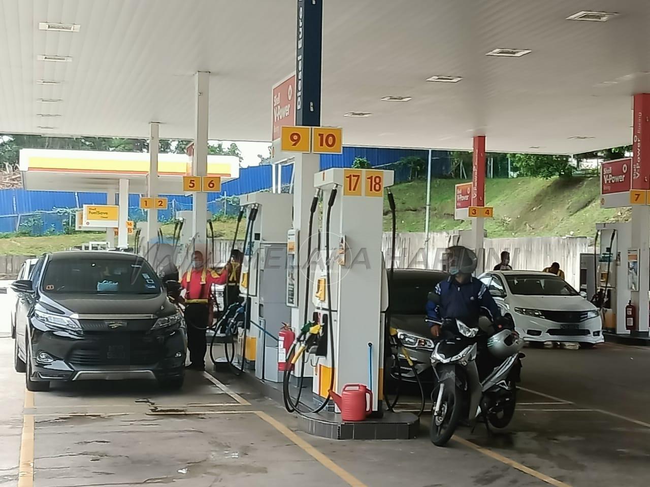 Bekalan petrol di Melaka cukup