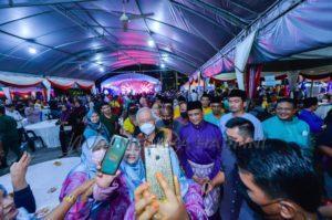 Rumah terbuka reezal