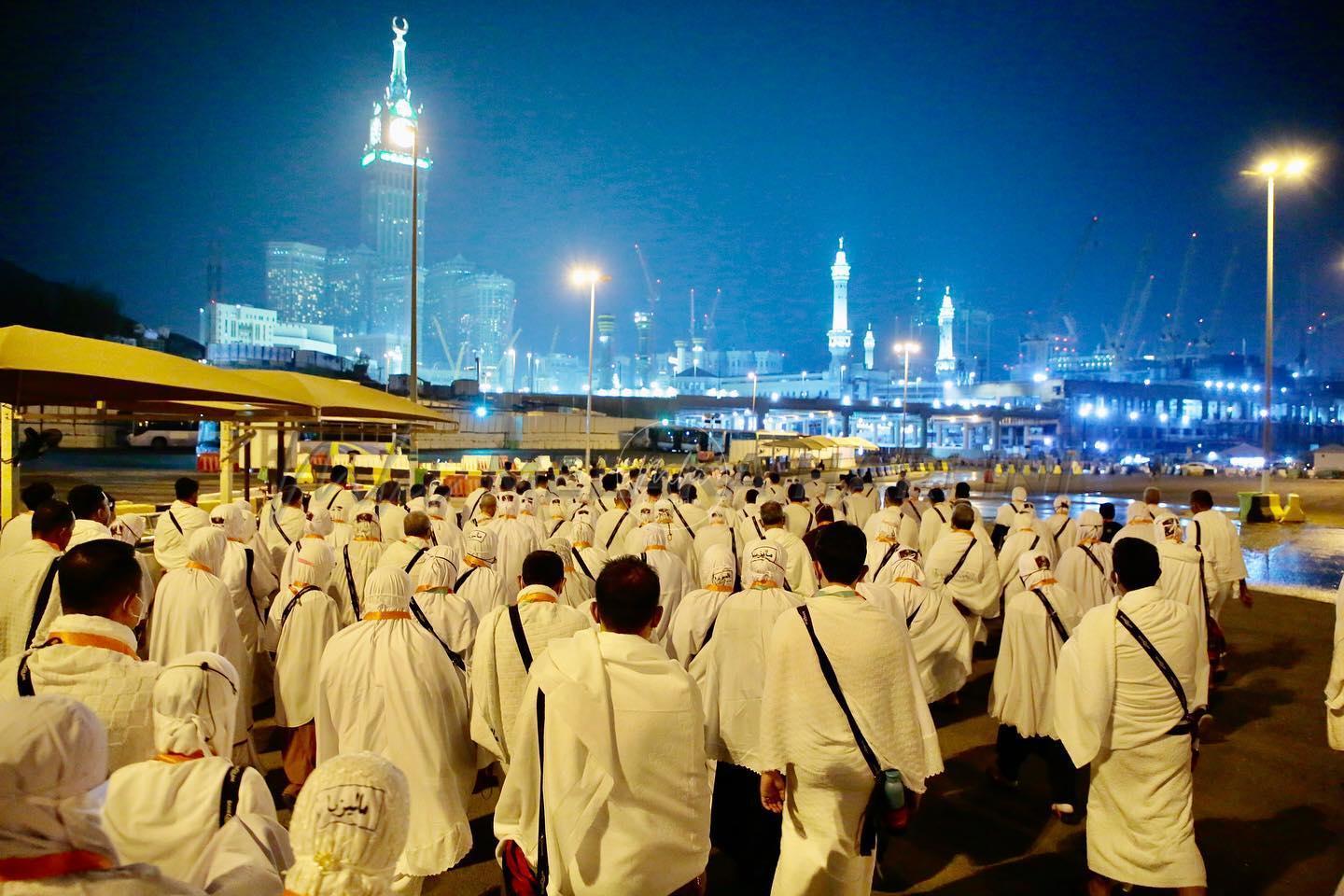 Taburan bunga, dijamu manisan tanda kesyukuran ketibaan jemaah Malaysia di Makkah