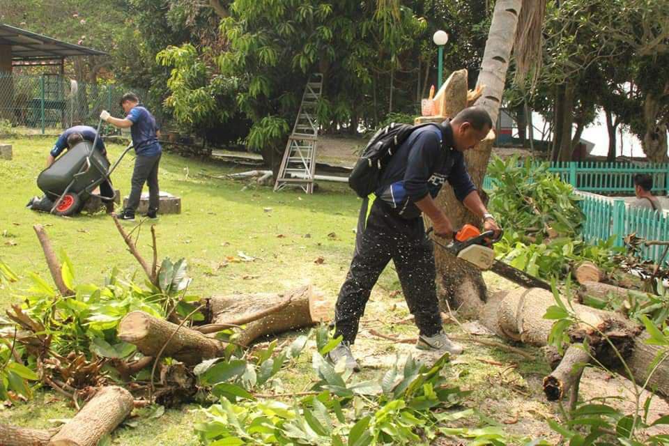 Polis prihatin bersihkan Pulau Besar