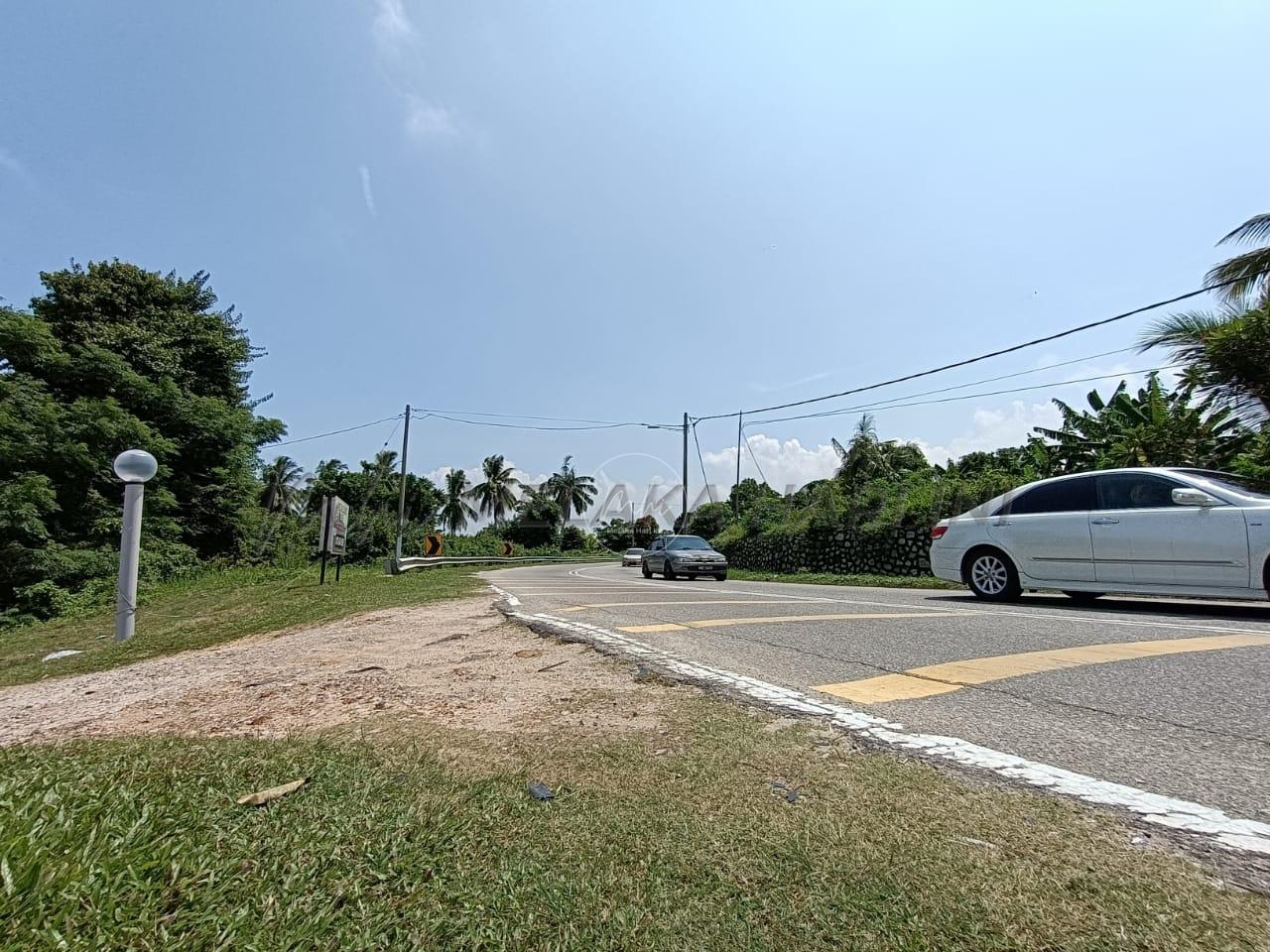 Selekoh maut Kuala Sungai Baru ancam pengguna jalan raya