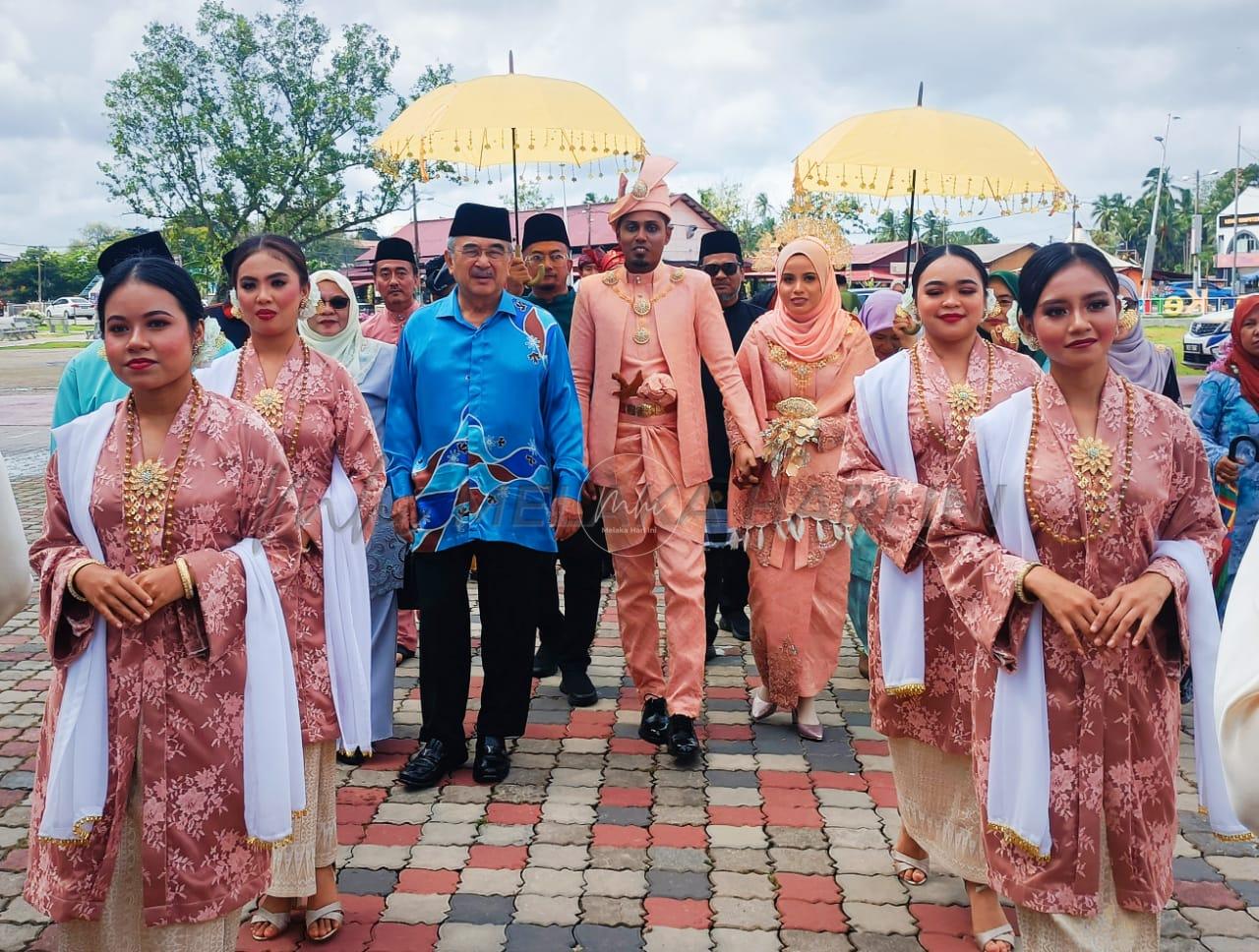 Raja sehari pertama dirai di Balai Istiadat Perkahwinan Melayu Melaka