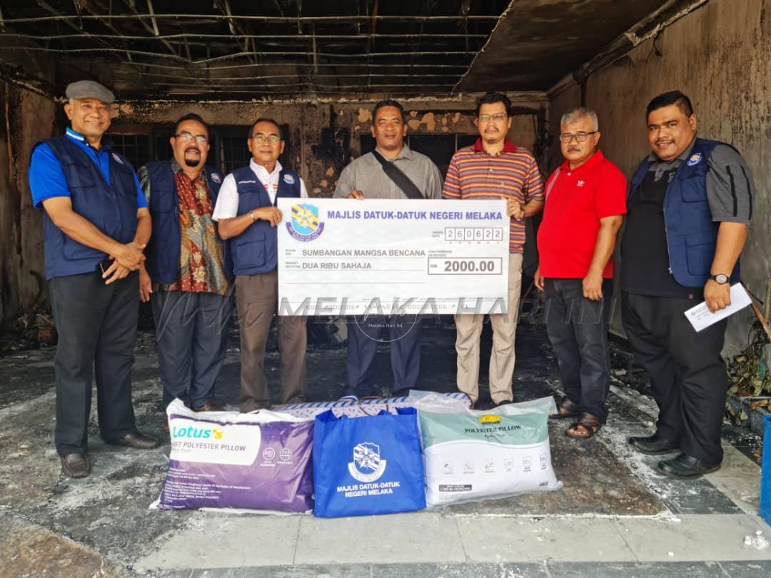 MDDNM sumbang RM2,000 kepada mangsa kebakaran