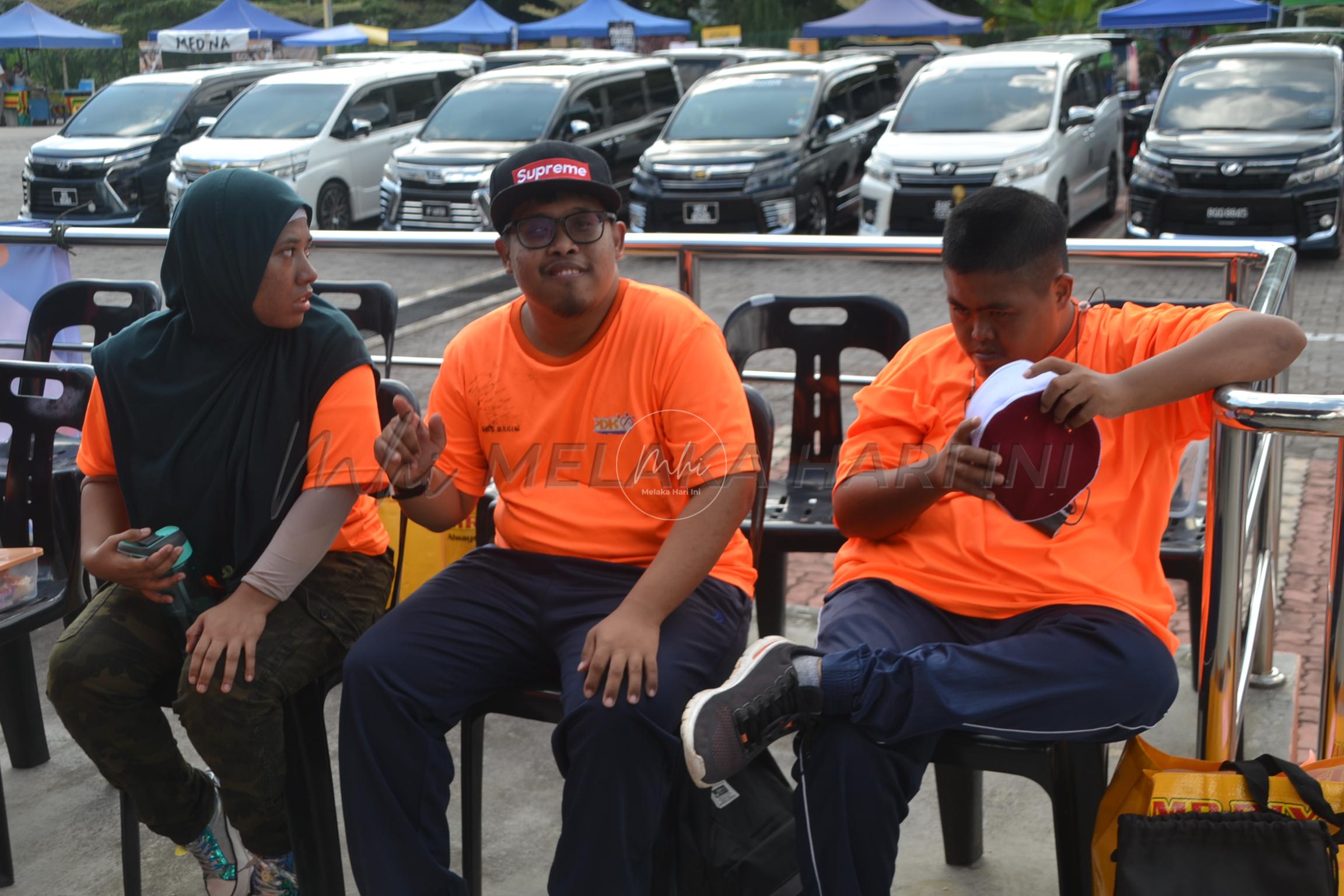 OKU PPDK meriahkan Hari Belia Negara Daerah Alor Gajah