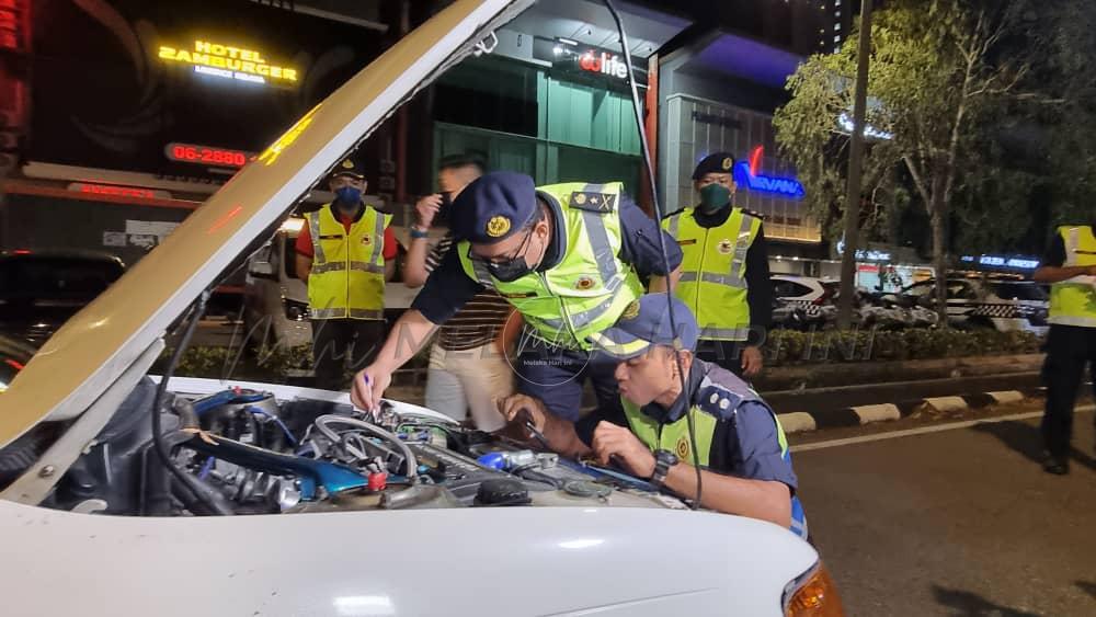 Cermin gelap kesalahan jalan raya paling tinggi