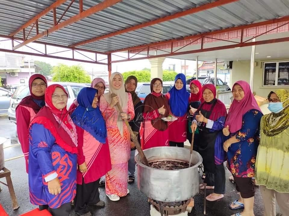 Bubur pulut hitam durian menu istimewa Rim