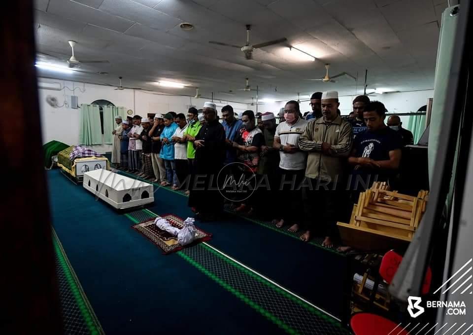 Jenazah tiga mangsa banjir di Baling selamat dikebumikan