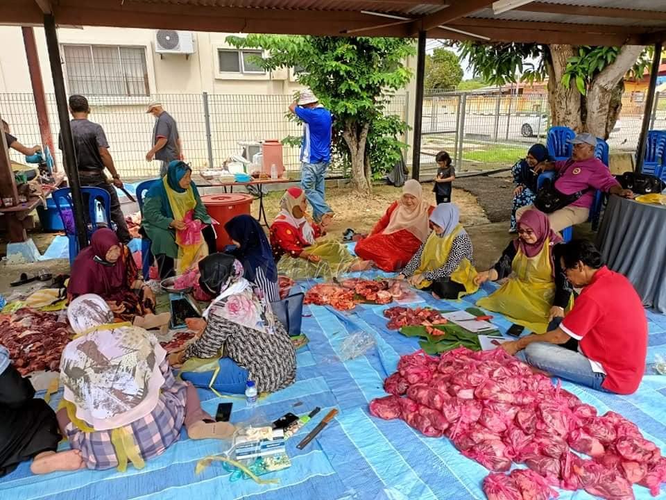 Korban tiga lembu manfaat 300 asnaf, anak yatim