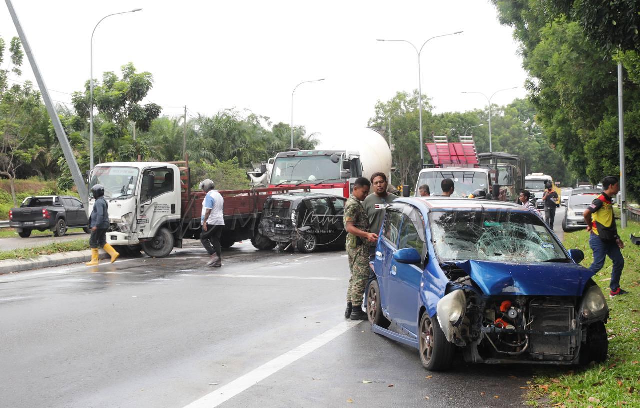 Masalah brek punca lori simen langgar empat kenderaan di Lebuh SPA