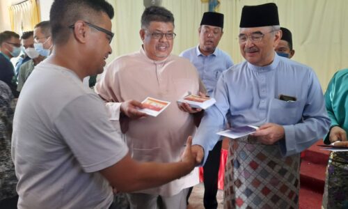 Kerajaan Negeri Melaka hulur sumbangan bantu 62 mangsa ribut