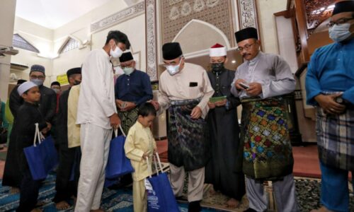 TYT, isteri hadir majlis sambutan Hari Asyura
