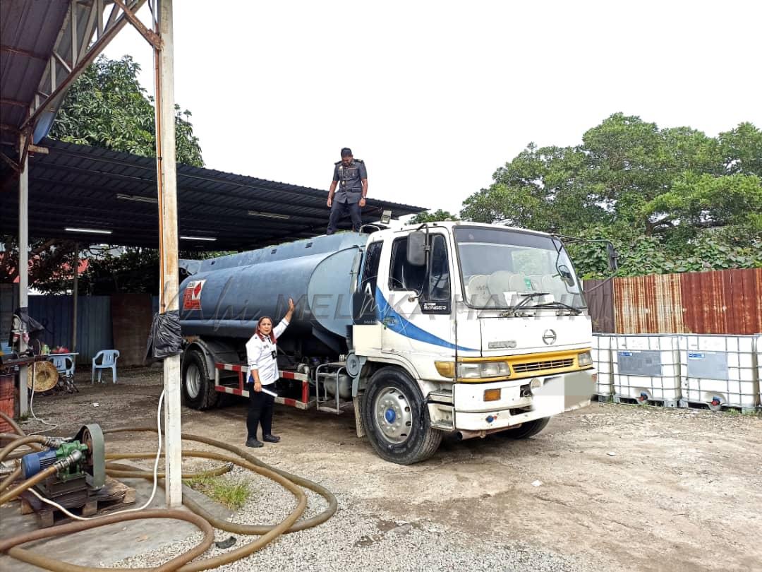 Seleweng diesel untuk pasaran gelap