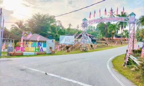 500 Jalur Gemilang hiasi Felda Hutan Percha