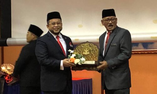 Terap unsur Islam dalam pentadbiran negeri- KM