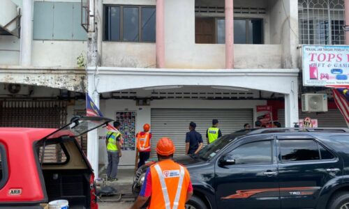 Premis judi online berselindung disebalik kedai makan, kedai aksesori telefon