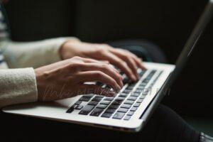 Cyberbullying, jenayah