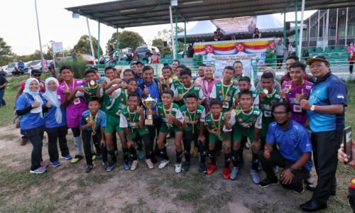 Bintang bola sepak Melaka dalam pembikinan