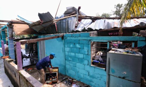 Luluh hati lihat rumah dibadai ribut