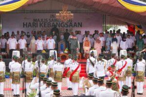 Photo 6086978349864955741 y