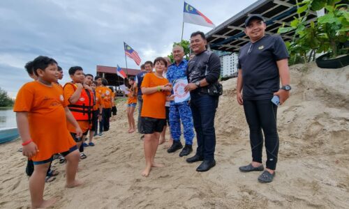 40 termasuk murid sekolah sertai kursus kendali bot penyelamat