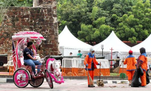 Kebersihan tapak lokasi penganjuran Hari Malaysia 2022 terus dijaga