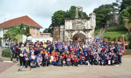 10,000 langkah patriotik Politeknik Melaka
