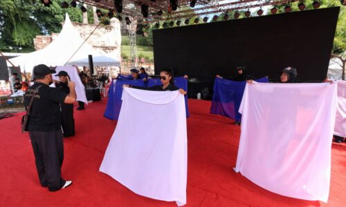 200 tikar percuma kepada pengunjung Hari Malaysia 2022