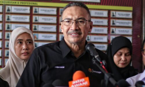 Lebih baik BN jadi pembangkang – Hishammuddin