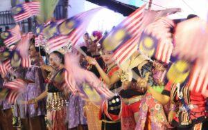 Photo 6131695092629615351 y