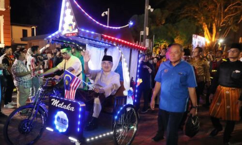 Lautan manusia meriahkan Hari Malaysia di Melaka