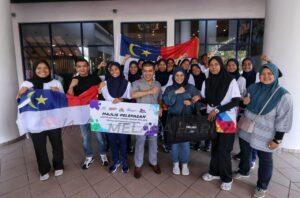 Photo 6138783214597158084 y