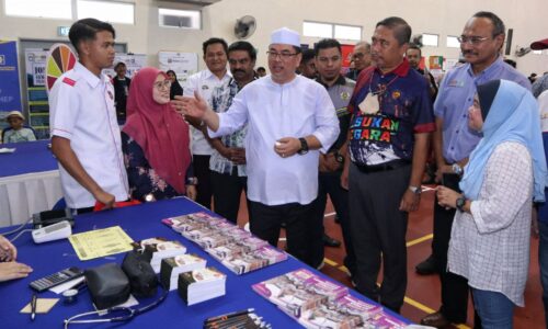 Melaka perluas karnival kerjaya di setiap daerah
