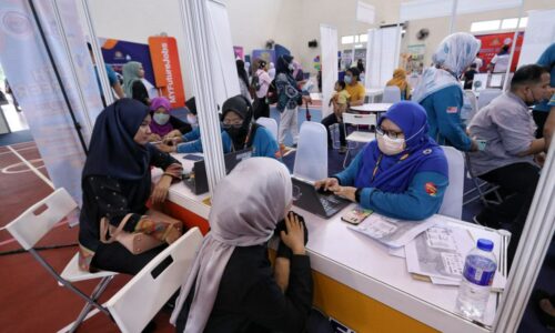 Berusaha ‘tarik hati’ majikan baharu