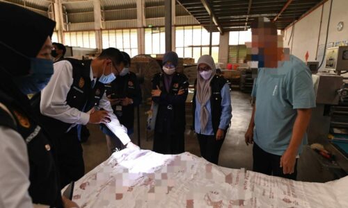 Tidak bersih, tiga kilang proses makanan di Jasin diarahkan tutup