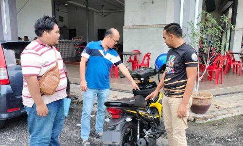 Adun Machap Jaya bantu anak yatim piatu beli motosikal