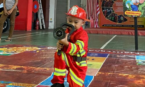 Muhammad Azz Zayyan ‘abang bomba’ paling muda