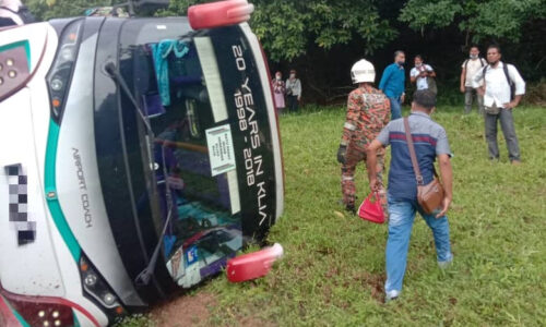 Bas ekspres terbabas, pemandu dan 20 penumpang selamat