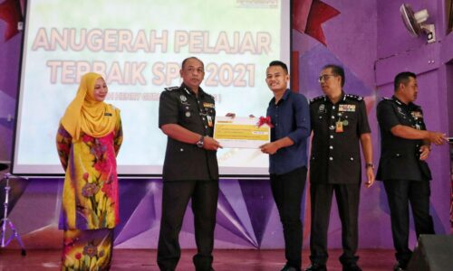 Pelajar cemerlang Sekolah Henry Gurney tangguh hasrat ke menara gading demi adik-adik
