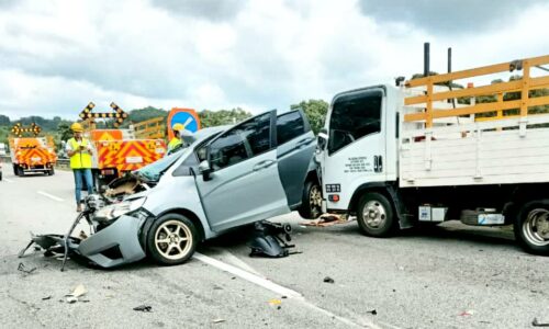 Tiga beranak maut: Pemandu lori direman tiga hari