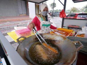 Photo 6188148142768239823 y