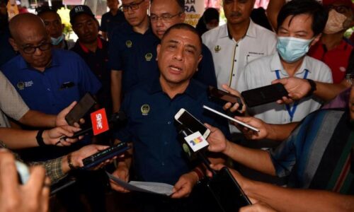 Saarani dititah menghadap Sultan Perak hari ini