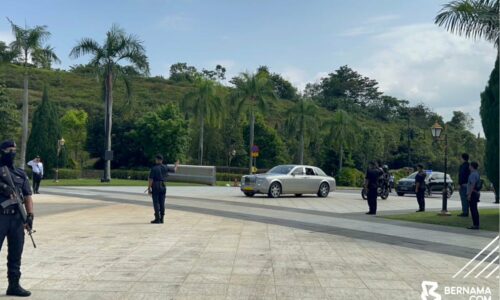 Pasca-PRU15: Istana Negara terus jadi tumpuan hari ini
